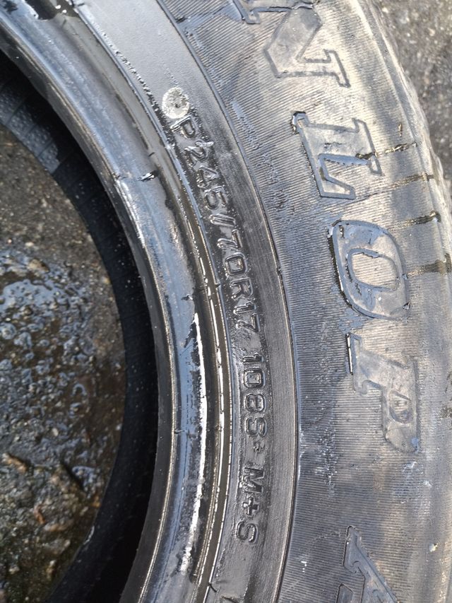 245 70 17 108S DUNLOP