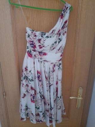 Vestido corto fiesta.