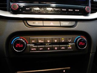 Kia Ceed 1.6 CRDi 100kW (136CV) DCT Business