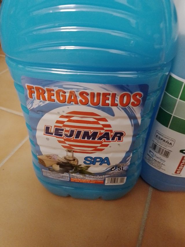 Líquido fregasuelos