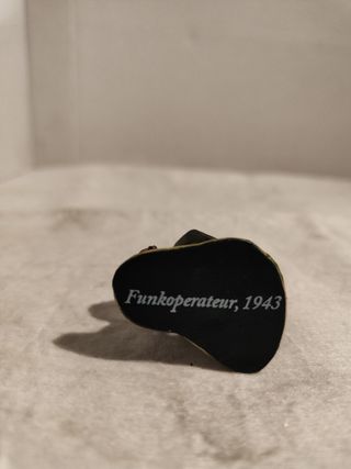 Lote de dos soldaditos de plomo.