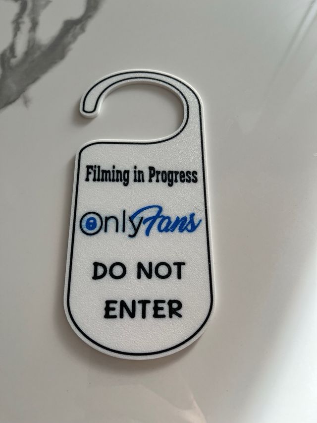 Scritta non disturbare per porta