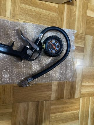 Inflador ruedas coche con manometro