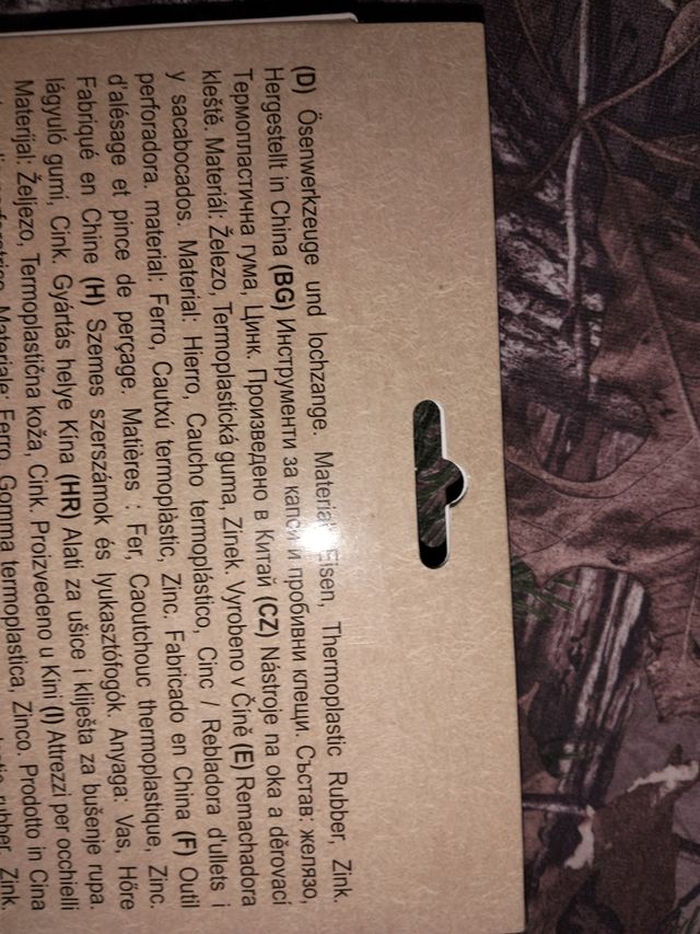 Remachadora y sacabocados de costura