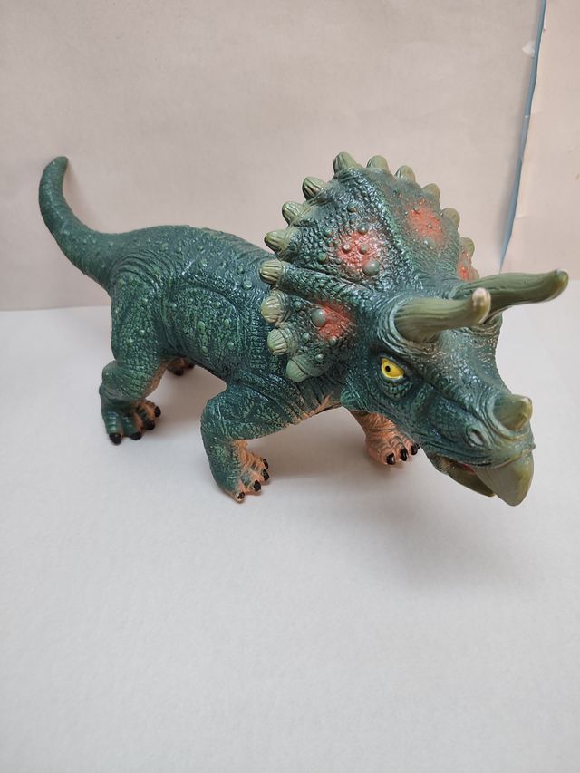 Triceratops Grande 50CM