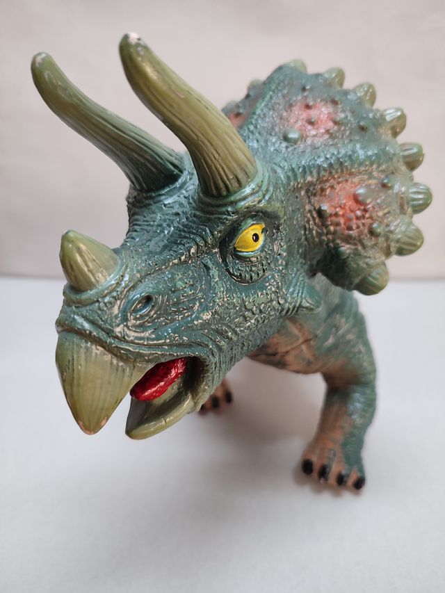 Triceratops Grande 50CM