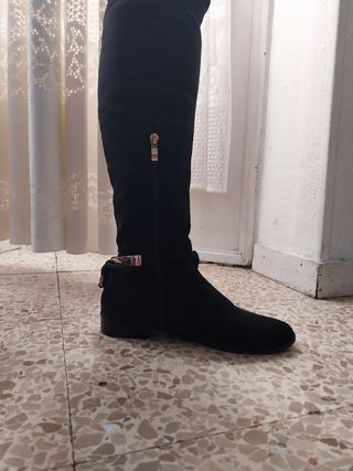 Botas altas negras 