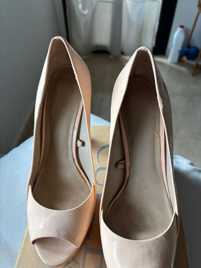 Tacon zara color empolvado y oro rosa talla 40