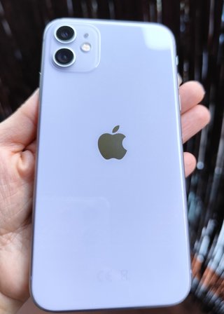 iPhone 11 128gb + Airpods otro anuncio