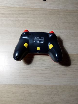 Mando de Nintendo Switch de Pikachu 