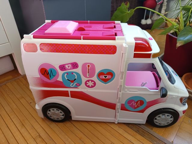 Ambulancia de Barbie
