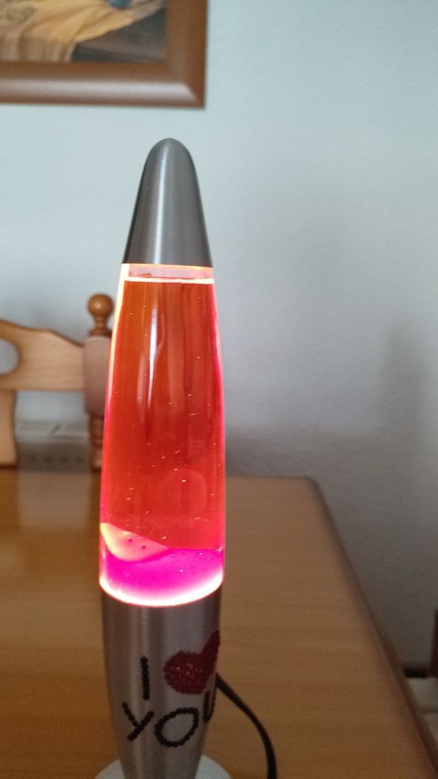 Lámpara de lava roja