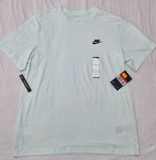 Camiseta Nike Sportwear Club Turquesa Verano.