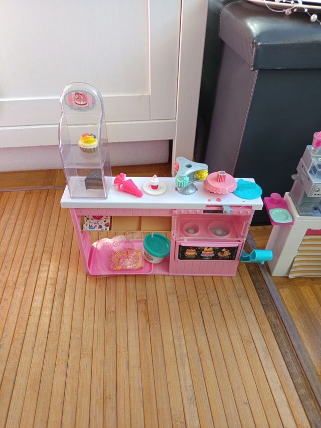 Pastelería/cafetería de Barbie