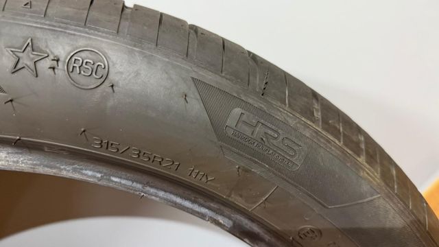 Neumaticos hankook 315/35 R21