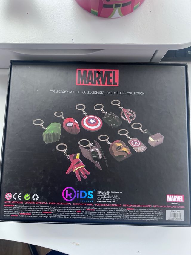 Juego de llaveros Marvel