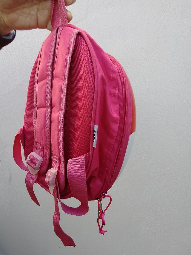 Mochilla de bebe niña. Para guarderia o