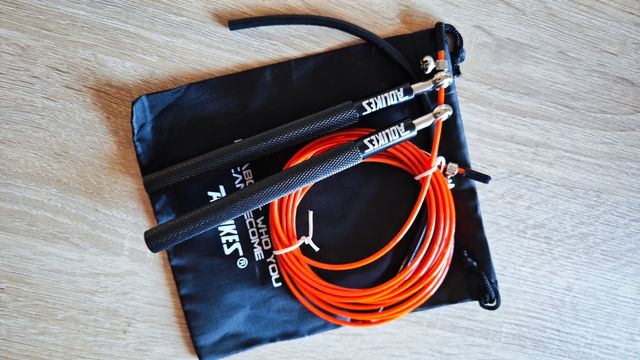 Comba con muñequeras