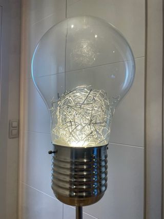 Preciosa Lampara Gato Preto BOMBILLA