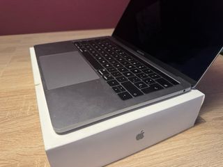 Macbook pro 13” 2018