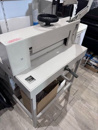 GUILLOTINA MANUAL IDEAL 4700