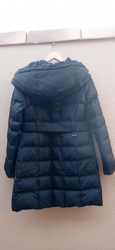 Plumífero negro Zara