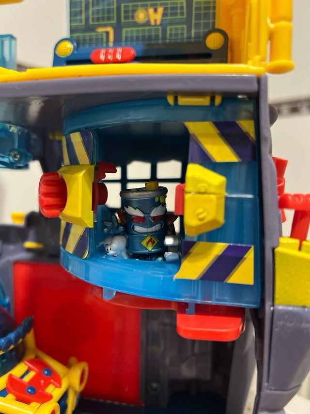 Juego HEROES HEADQUARTERS SUPERTHINGS