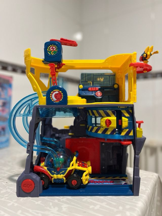 Juego HEROES HEADQUARTERS SUPERTHINGS