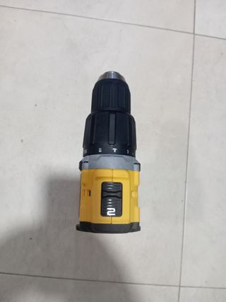 DEWALT DCD100Y TALADRO PERCUTOR 18V 