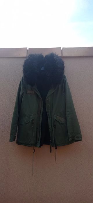 Abrigo verde militar Zara