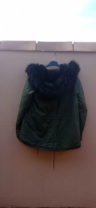 Abrigo verde militar Zara