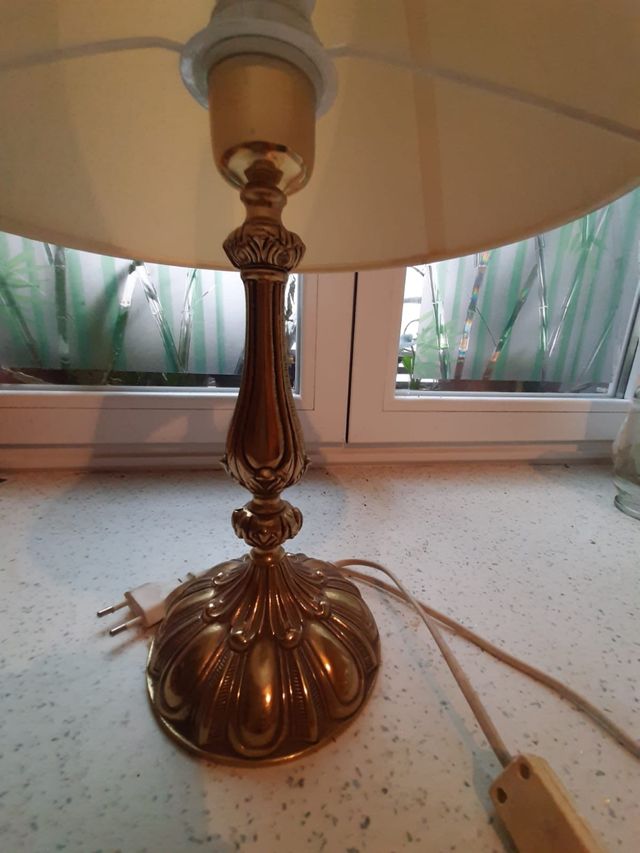 Lampara de mesa de noche