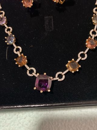 Conjunto de collar y pendientes