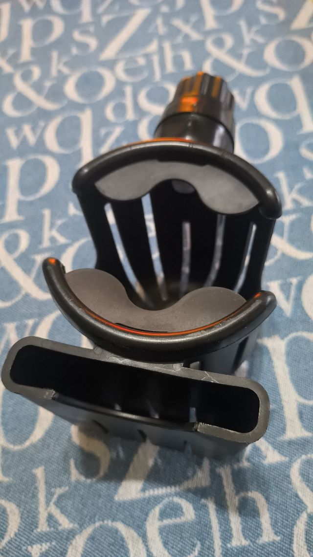 Portavasos ajustable