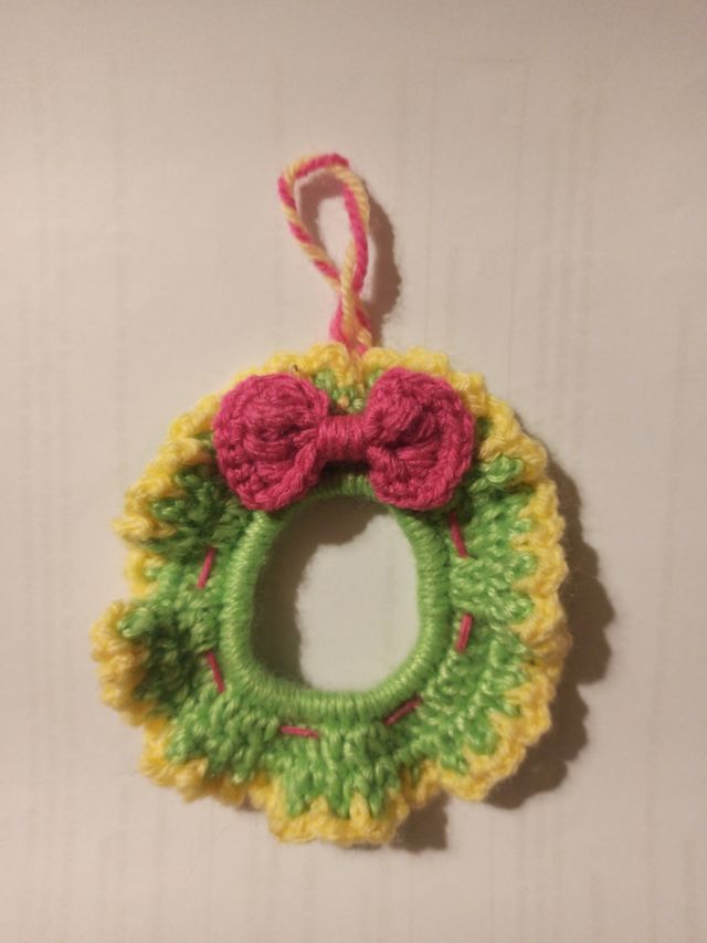 Pequeña corona de Pascua – Hecha a mano