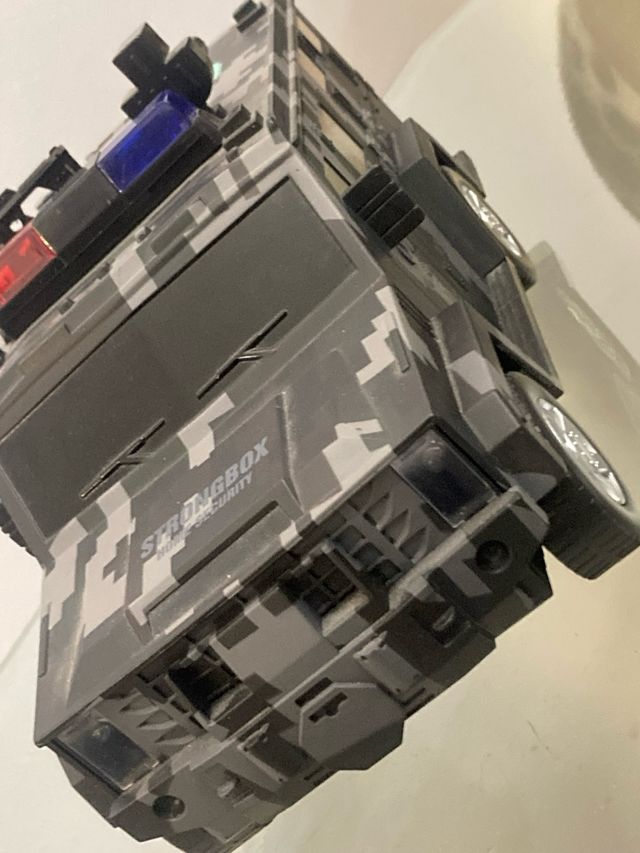 Hucha camion blindado con contraseña para niños