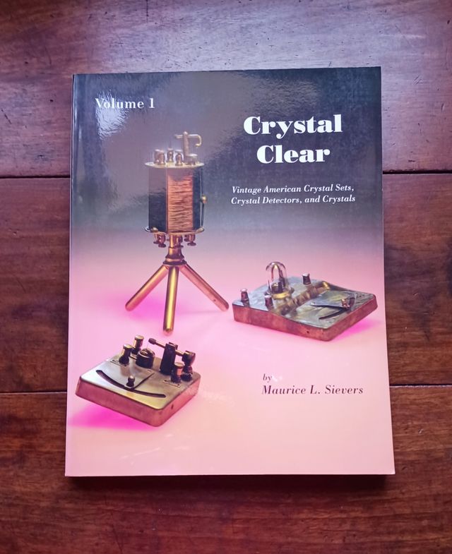 Crystal clear. Vintage american crystal sets.