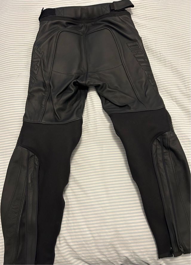 Pantalón moto negro Dainese talla 48
