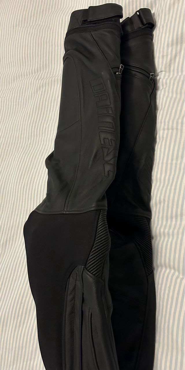 Pantalón moto negro Dainese talla 48