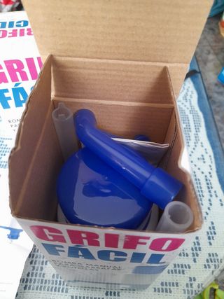 DISPENSADOR DE AGUA PARA GARRAFAS