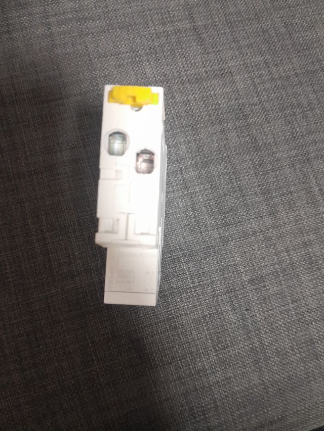 Interruptor DPN de 32A nuevo 