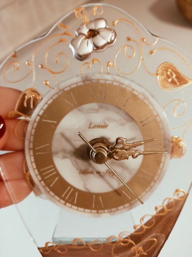 Orologio in vetro artigianale