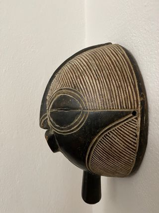 Maschera africana artigianale tribale