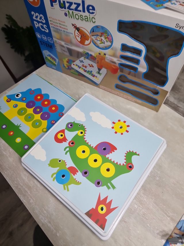 Juego puzzle tornillos mosaico