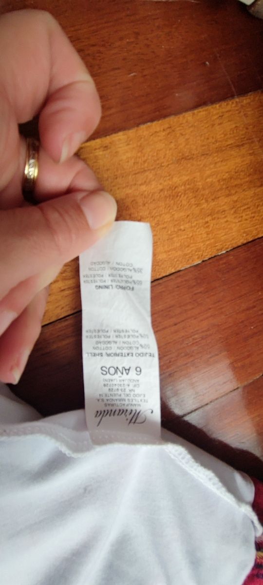 Conjunto de blusa y falda