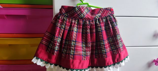 Conjunto de blusa y falda