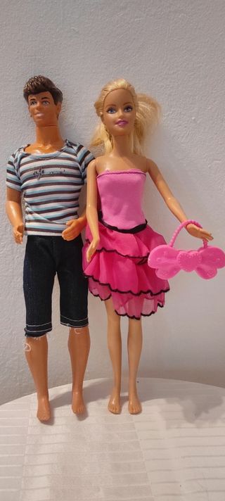 Varias Muñecas