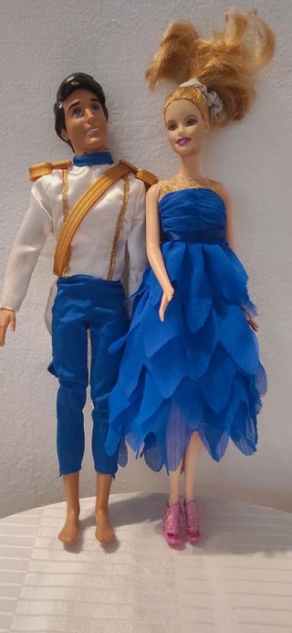 Varias Muñecas