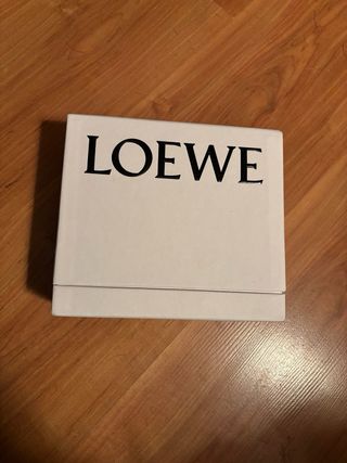 Caja vacía Loewe Esencia