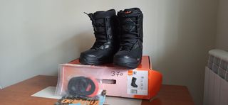 Se venden botas snowboard thirty two tm2 negras